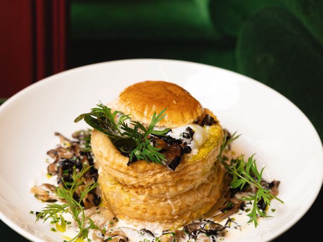 Le Grand Café Capucines Oeufs mollet façon vol-au-vent